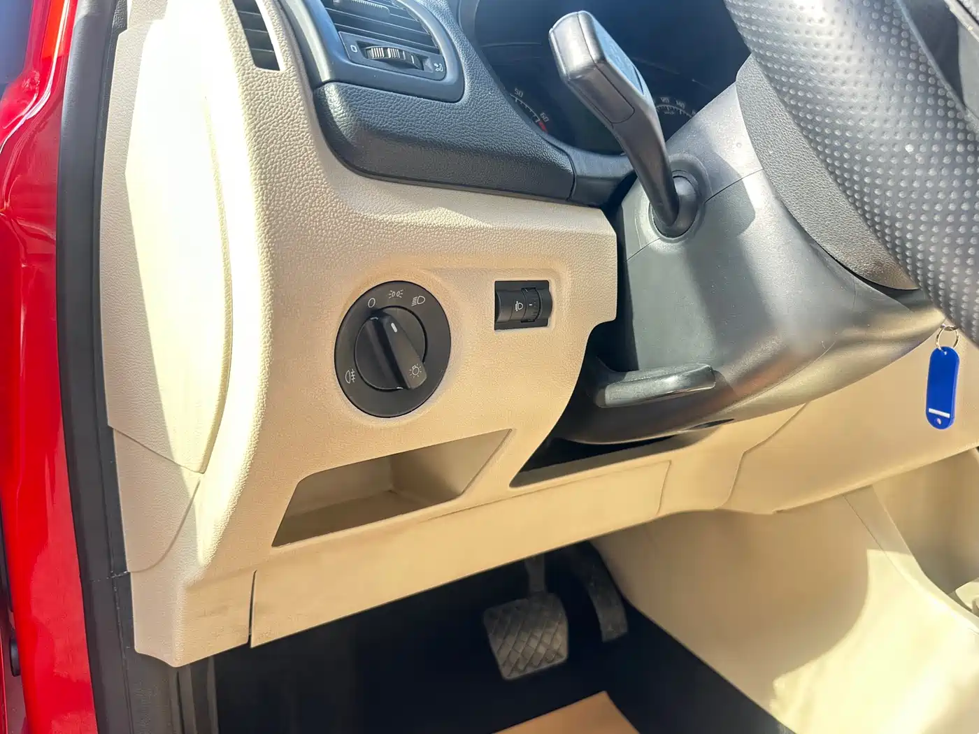Škoda Fabia 2014 1.4L Automatic Crystal Edition фото 18