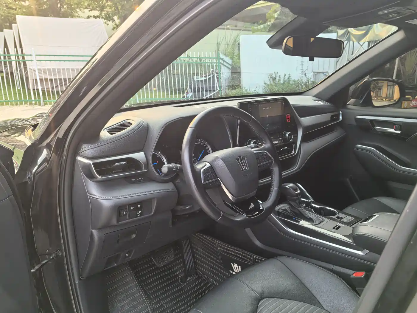 Фото 12 - Toyota Crown Kluger