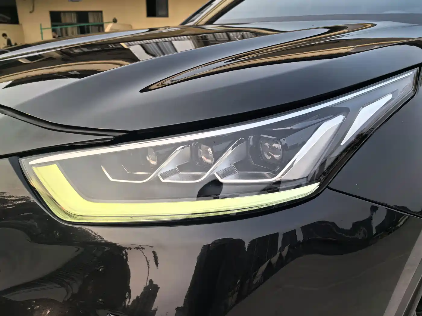 Фото 37 - Toyota Crown Kluger