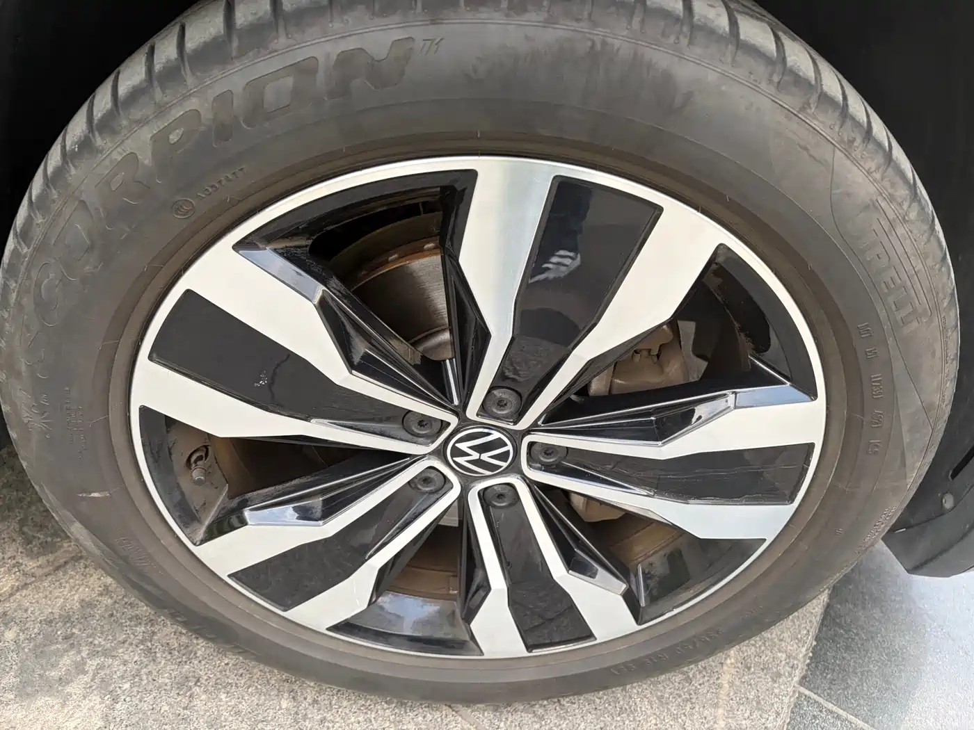 Volkswagen Tiguan L 2022 330TSI Auto 2WD R-Line Premium Edition фото 25