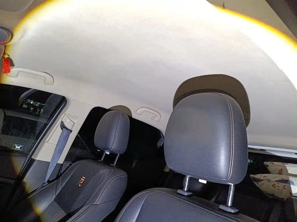 BYD Yuan 2017 1.5L Auto Cool Connect фото 9