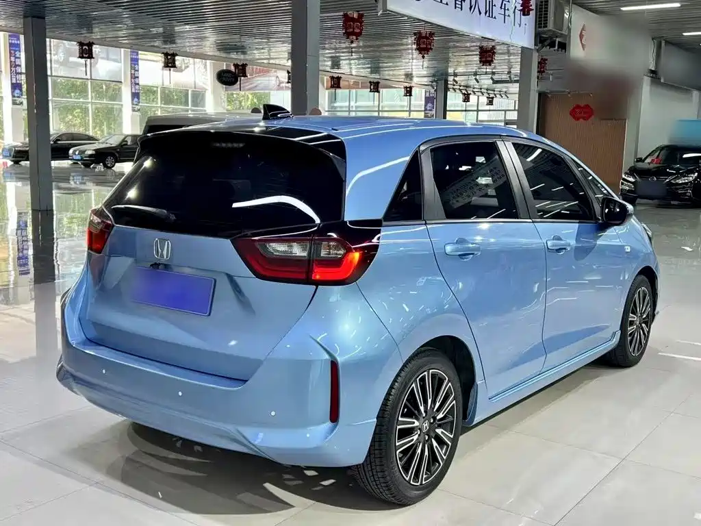 Фото 14 - Honda Fit