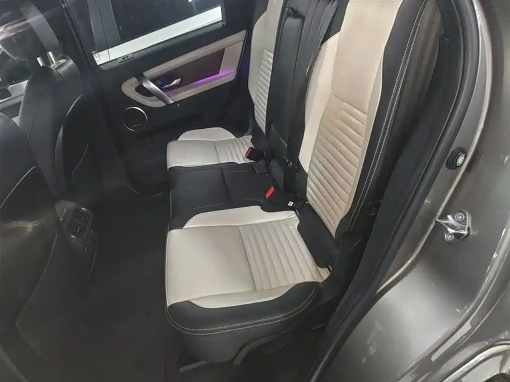 LAND ROVER DISCOVER SPORTS