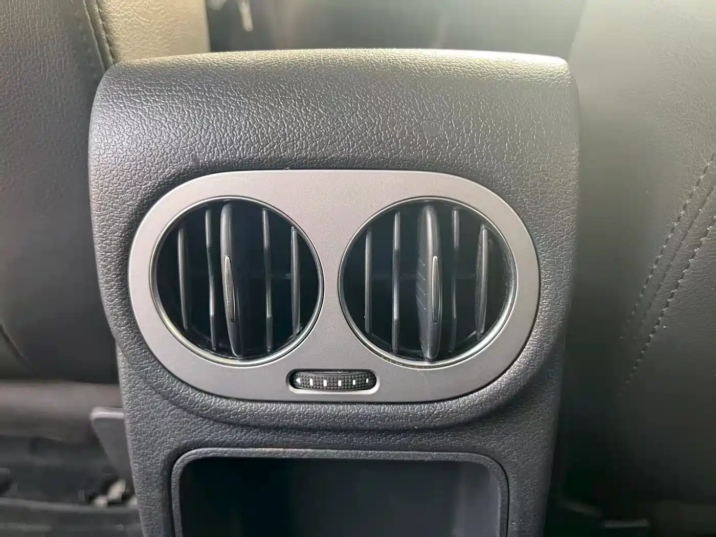Volkswagen Tiguan 2012 1.8TSI Automatic 2WD Metro Edition фото 12
