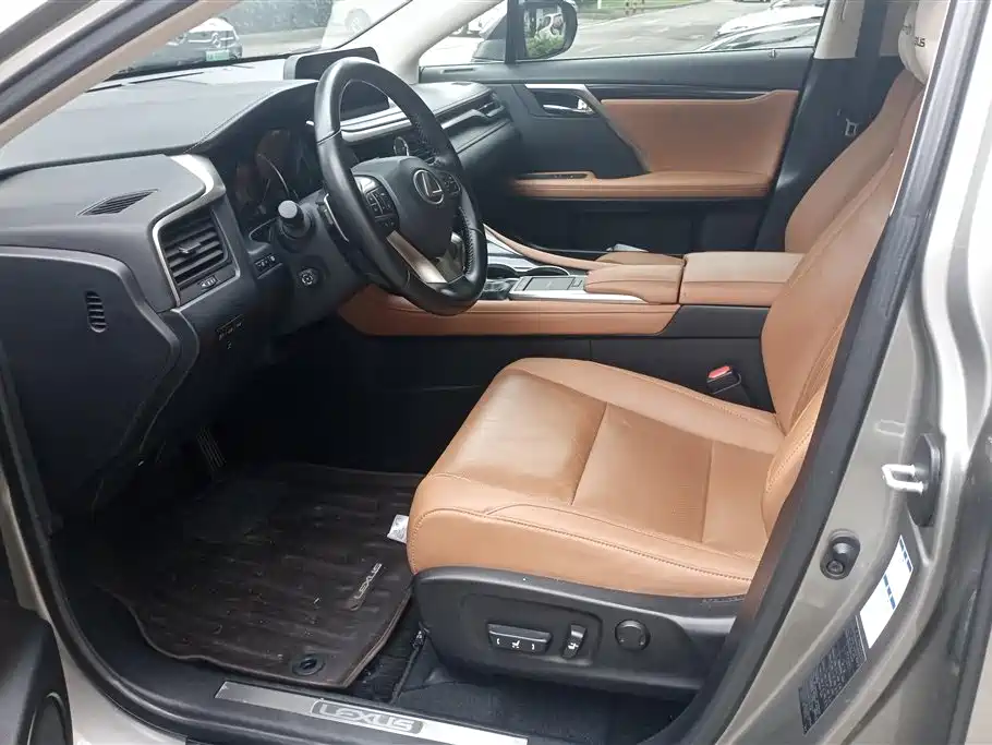 Lexus RX 2020 Facelift 300 AWD Elegance Edition фото 9