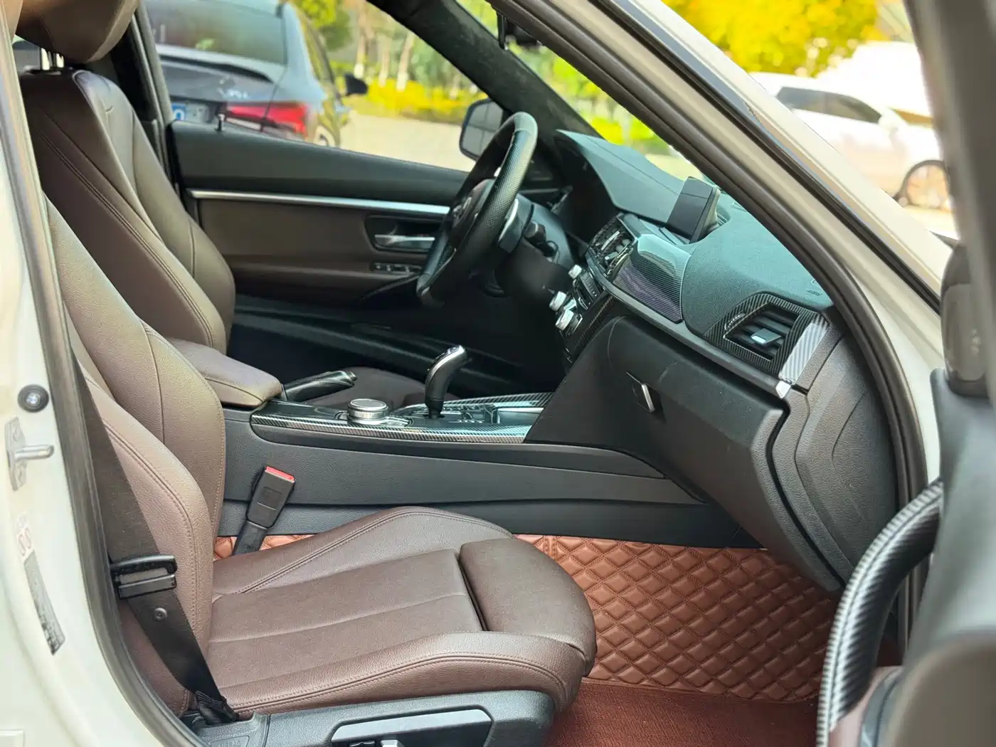 BMW 3 Series 2019 320Li M Sport Black Night Edition фото 6
