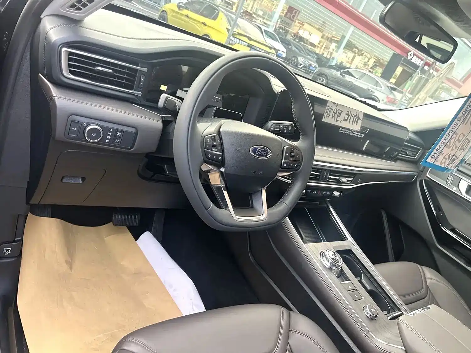 Фото 5 - Ford Explorer