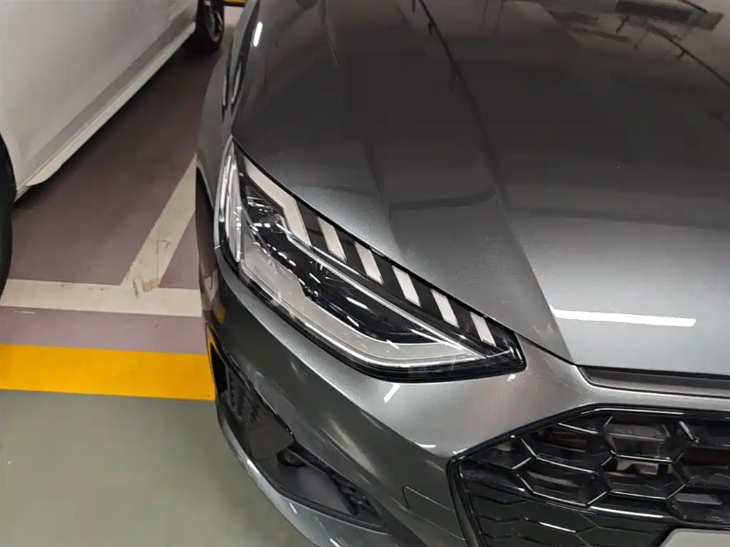 Audi A4L 2022 40 TFSI Luxury Dynamic фото 13