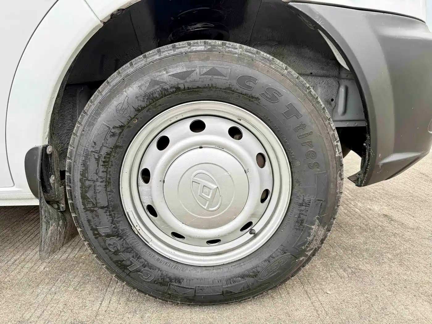SAIC Maxus Xintu V80 2019 2.0T Plus 6MT Aoyun Short Wheelbase Ultra-low Roof 5/6-seater фото 24