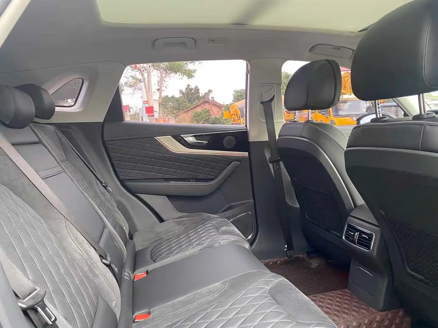 Hongqi HS5 2019 2.0T Smart Connect Enjoy Edition фото 4