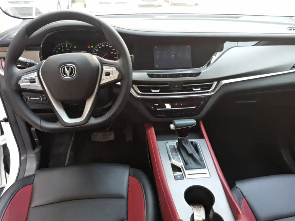 Фото 10 - Changan CS35 PLUS