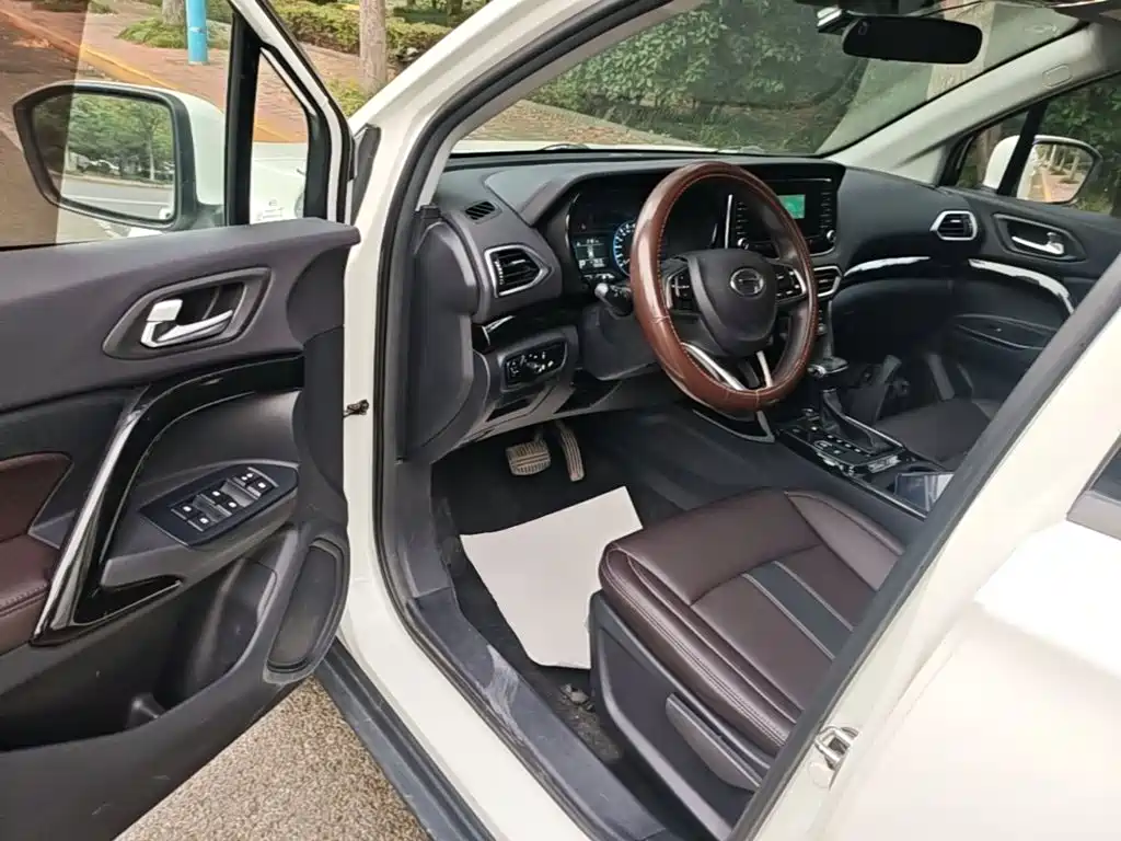 Фото 16 - GAC Trumpchi GS4