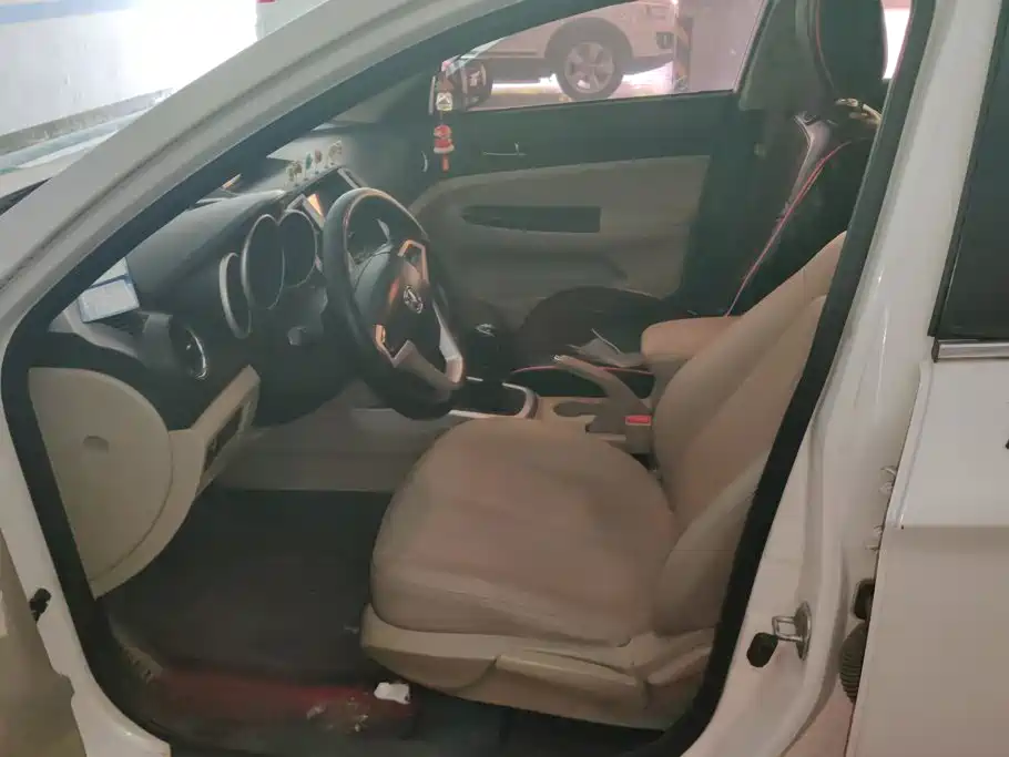 Changan Eado 2014 2014 1.6L Manual Luxury