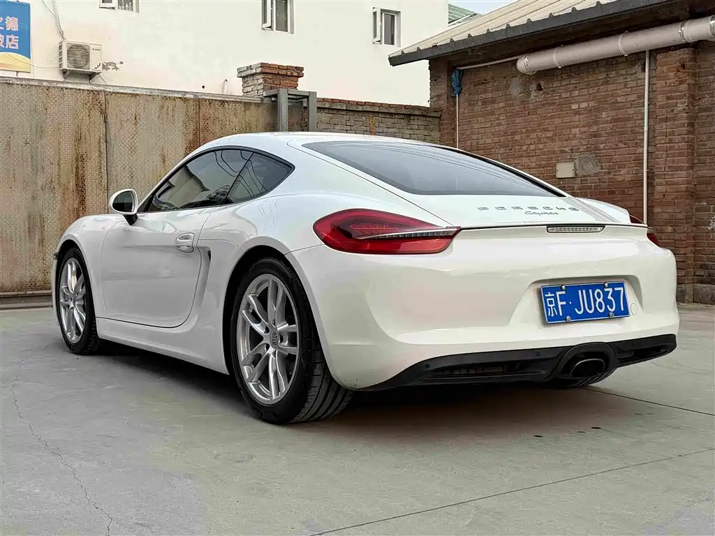 Photo 17 - Porsche Cayman