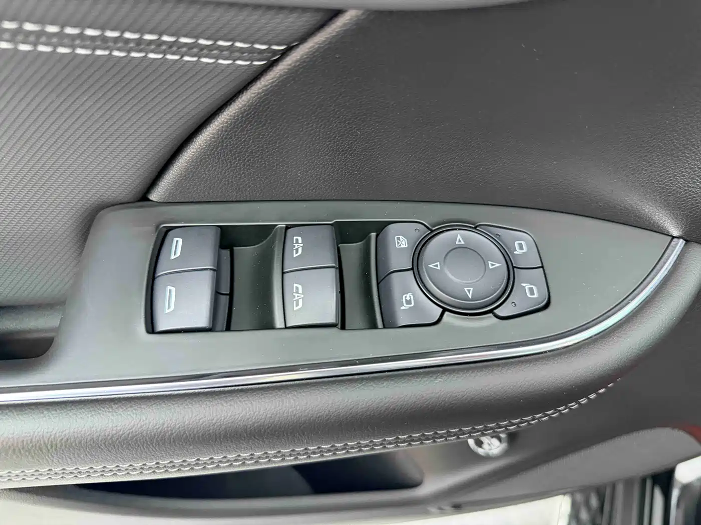 Buick Envision Plus 2025 Enclave Plus 28T 2WD Platinum Edition фото 17