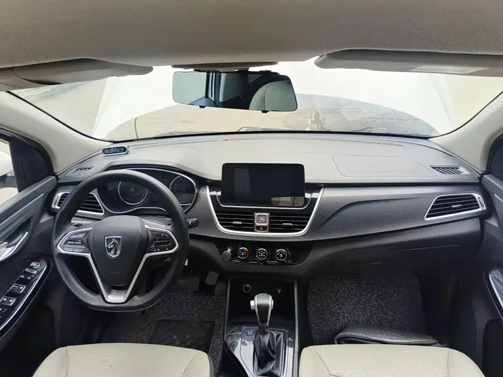 Baojun 730 2021 2019 1.5T CVT Fashion Edition 7-Seater China VI