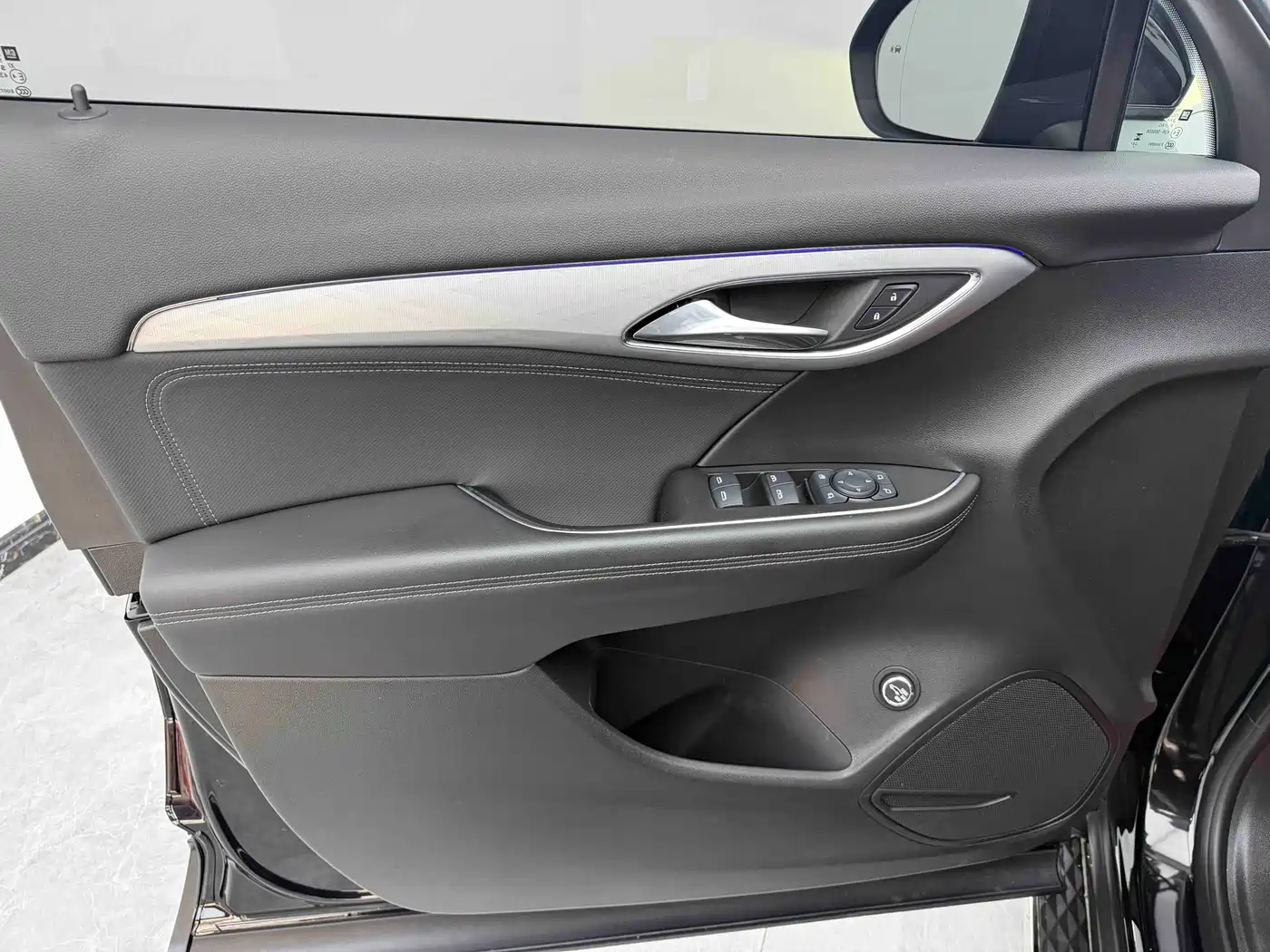 Buick Envision Plus 2025 Enclave Plus 28T 2WD Platinum Edition фото 16