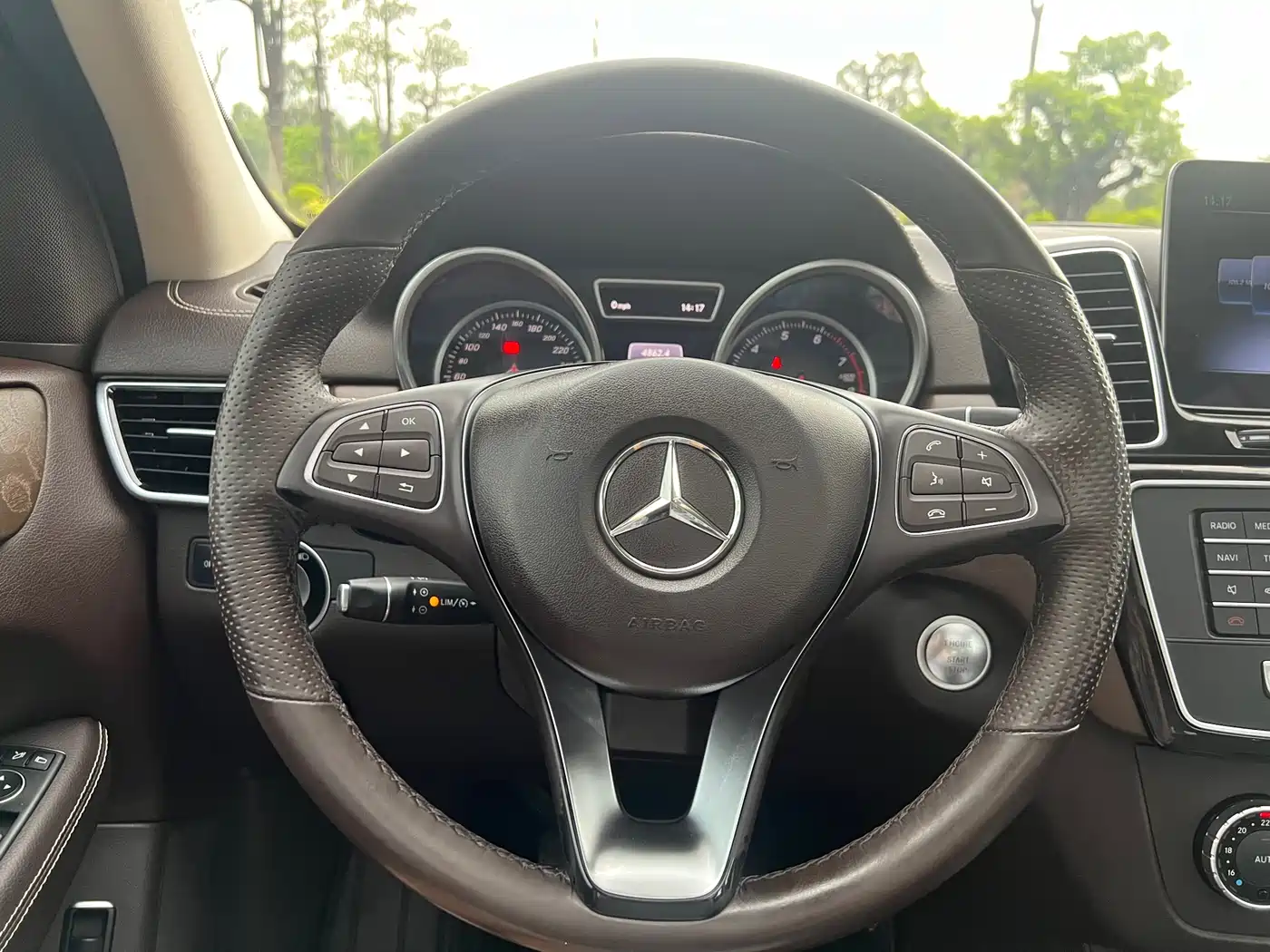 Mercedes-Benz GLE 2018 GLE 320 4MATIC Dynamic Ultimate Edition фото 13