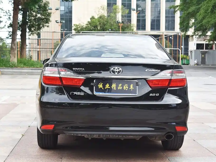 Toyota Camry 2015 2.0G Leading Edition фото 6