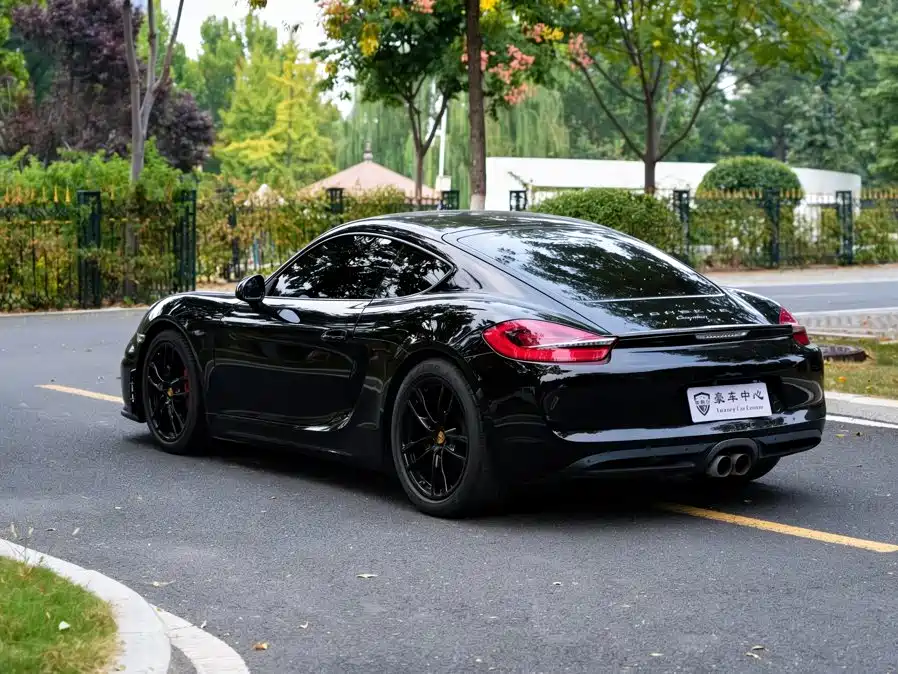 Photo 11 - Porsche Cayman