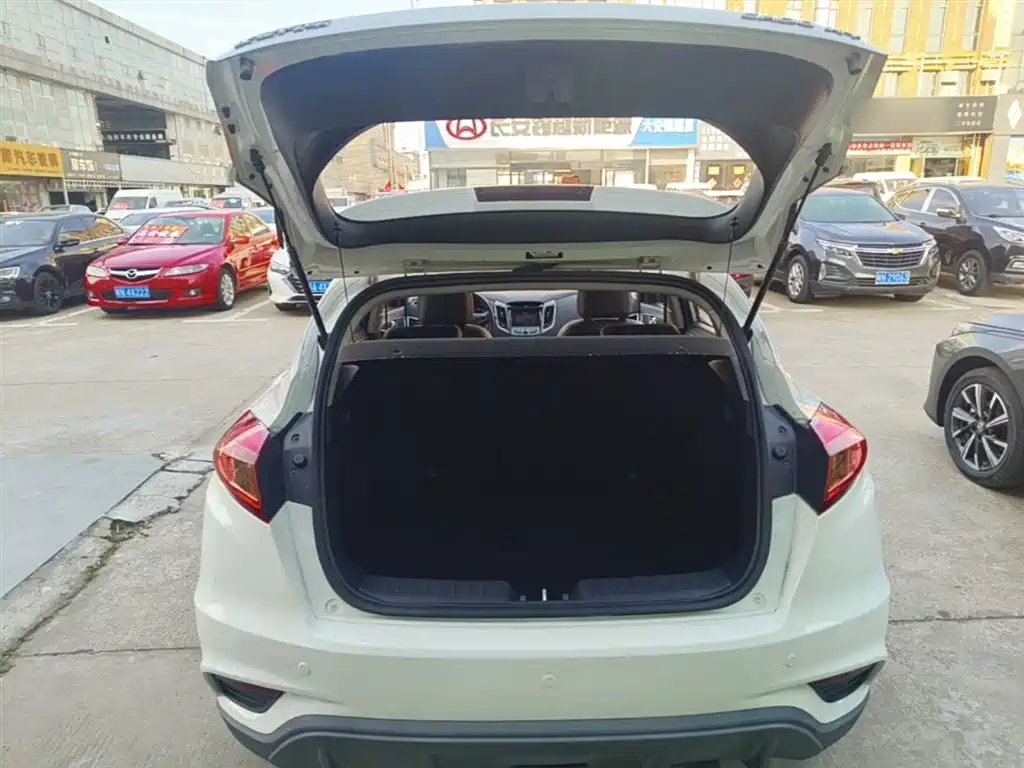 Changan Eado XT 2016 2016 1.6L Manual Stylish Cool Edition