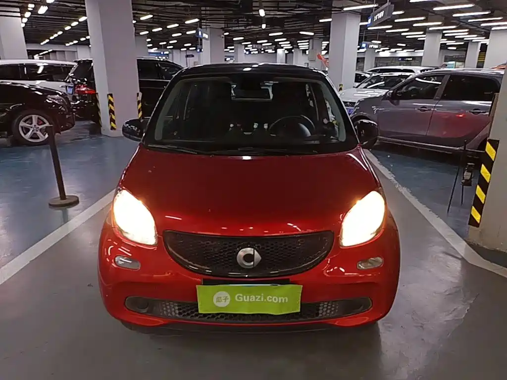 smart forfour 2018 2018 Model 0.9T 66kW Fashion Edition
