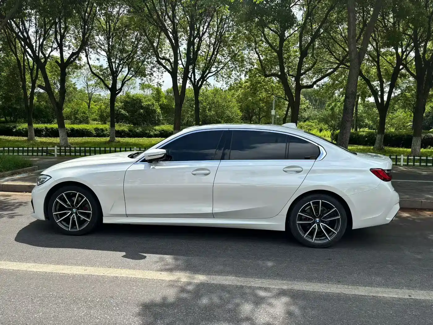 BMW 3 Series 2021 325Li M Sport Package фото 7