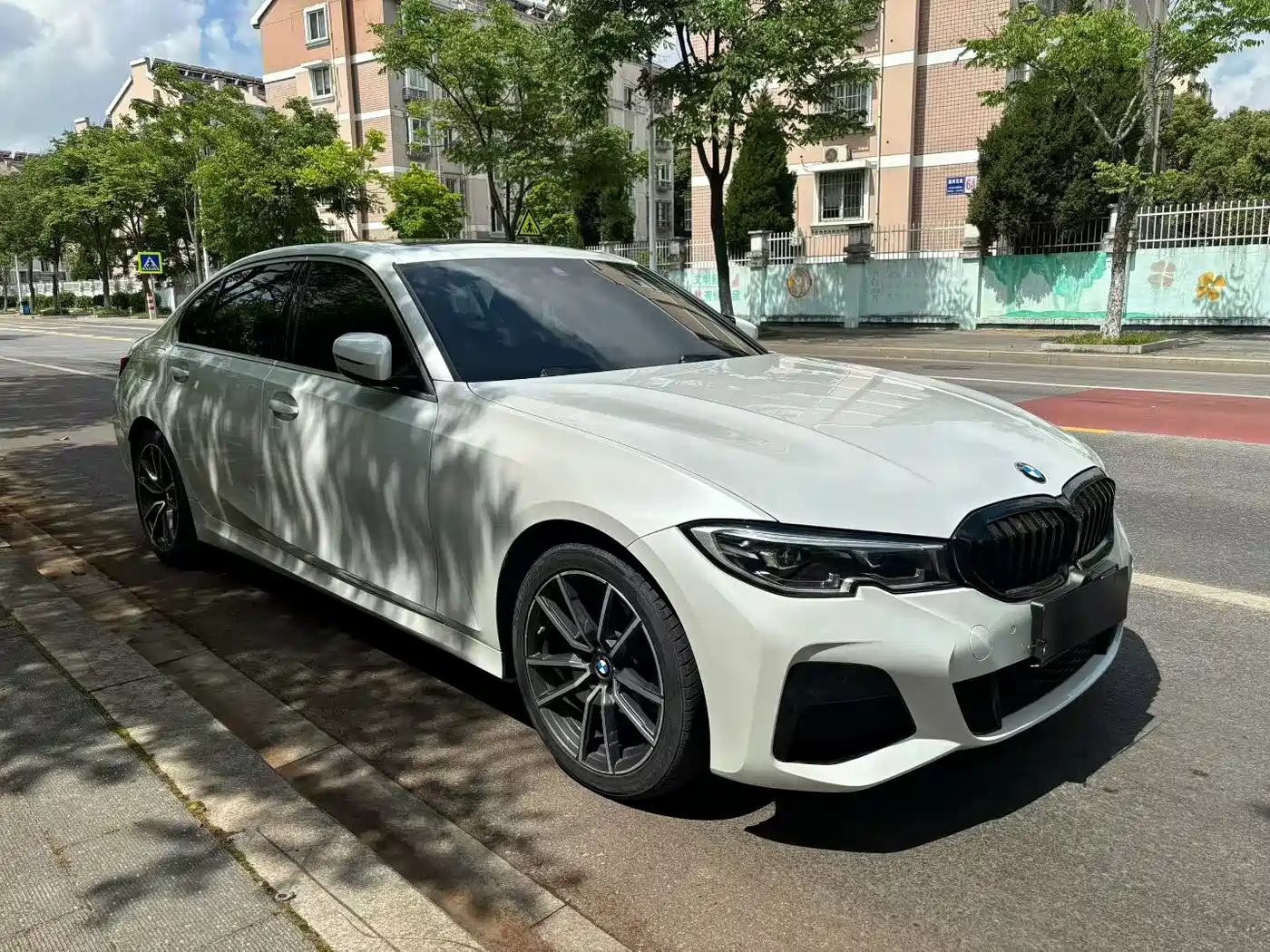 BMW 3 Series 2021 325Li M Sport Package фото 3