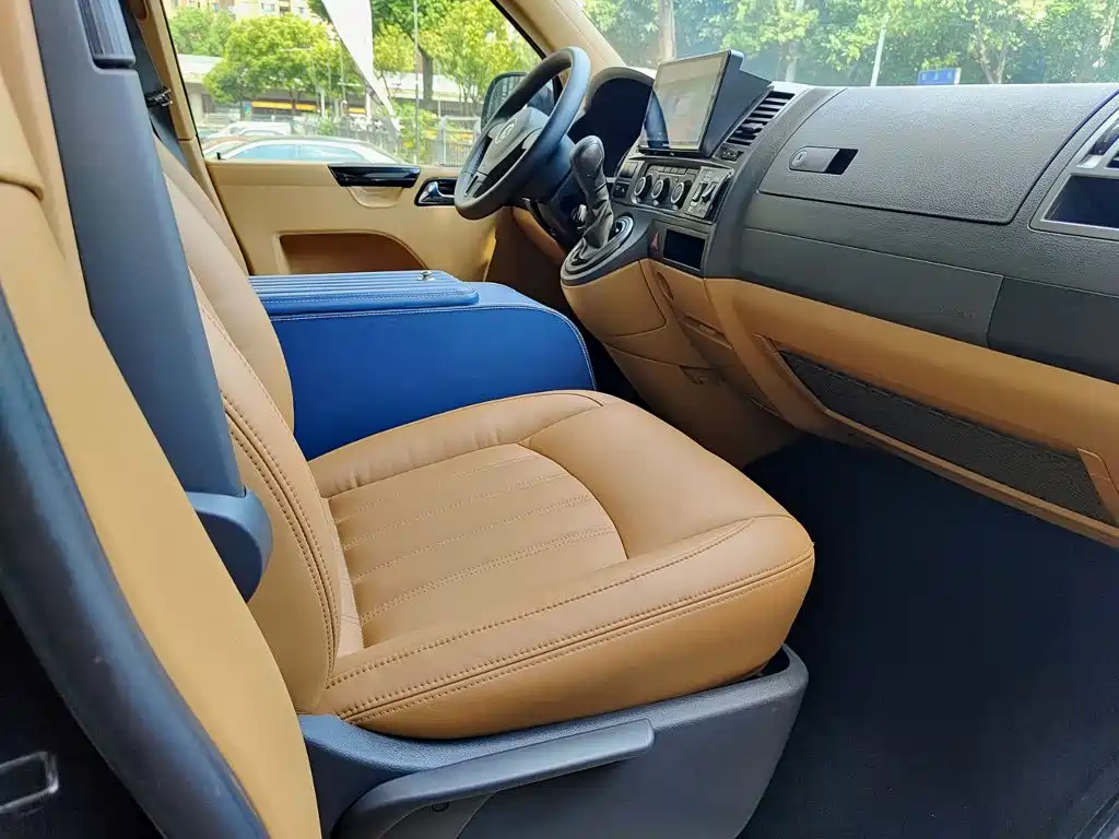 Volkswagen Caravelle 2016 2015 2.0TSI 4WD Comfort