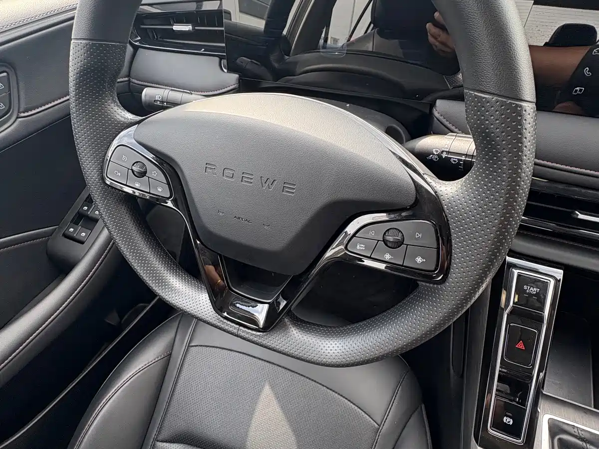 Roewe i5 2025 2023 1.5L CVT Luxury Edition