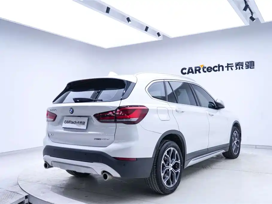 BMW X1 2022 sDrive20Li Fashion фото 20