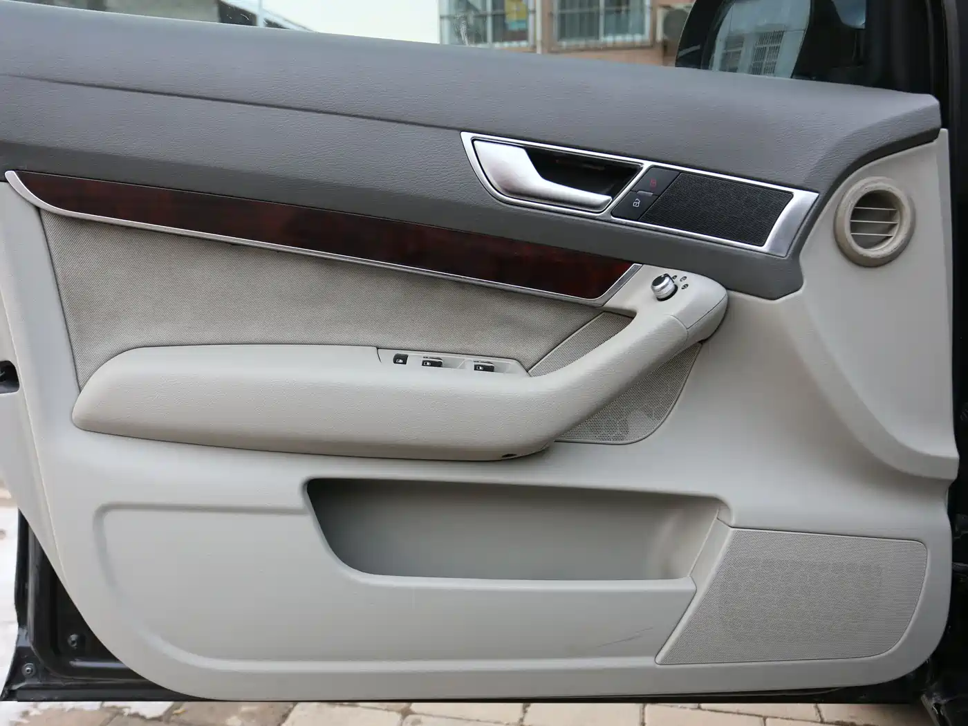 Audi A6L 2011 Model 2.0 TFSI Auto Standard фото 12