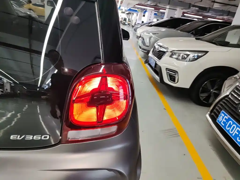 Roewe Clever 2021 2021 302km All-round Edition