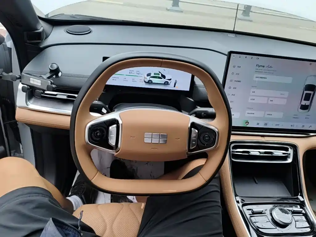 Geely Galaxy Galaxy A7 2025 2025 EM-i 70km Voyage Edition