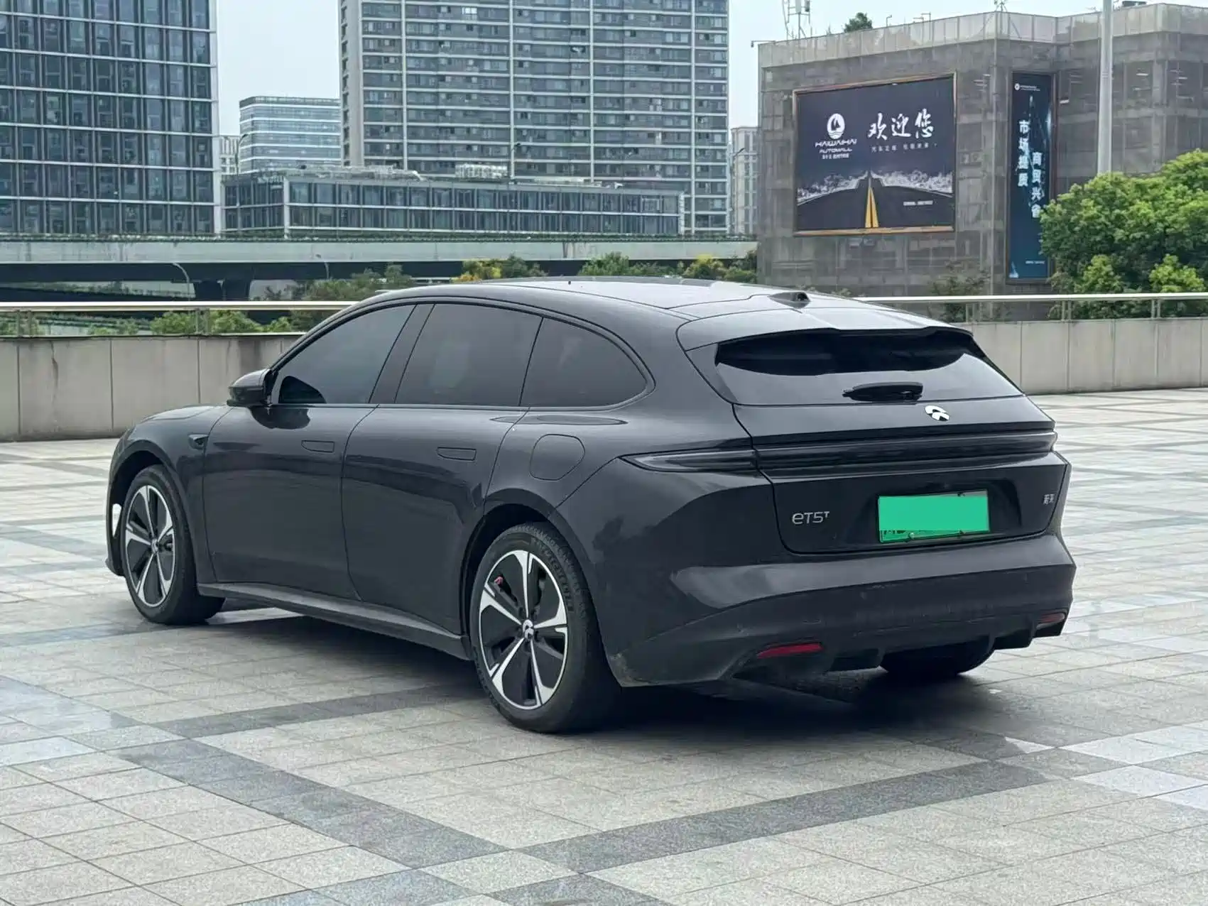 Фото 4 - NIO ET5T