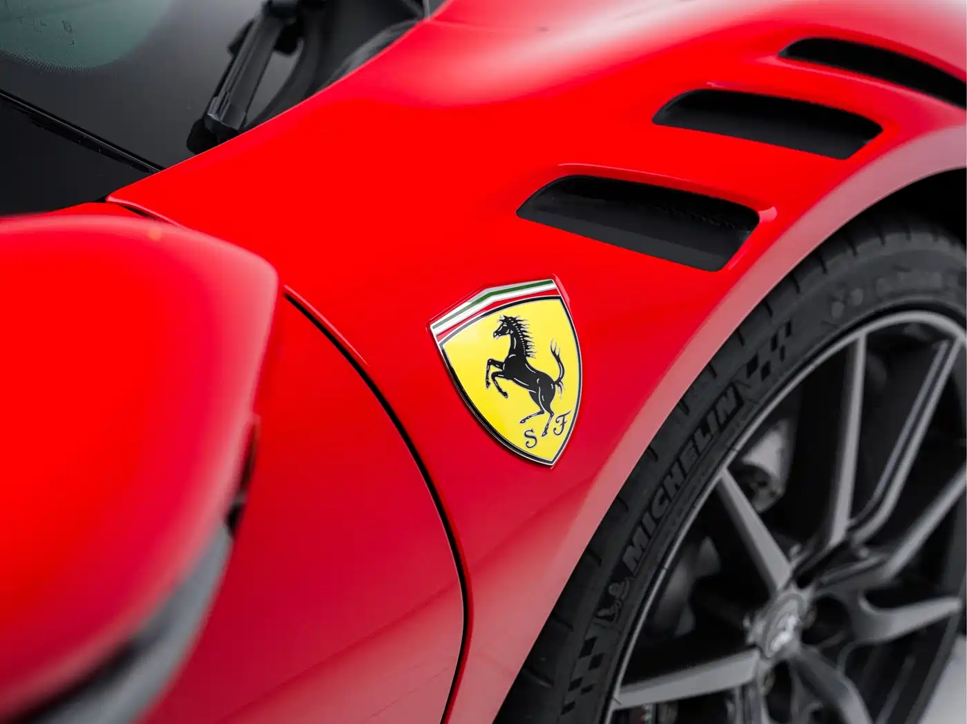Ferrari SF90 2025