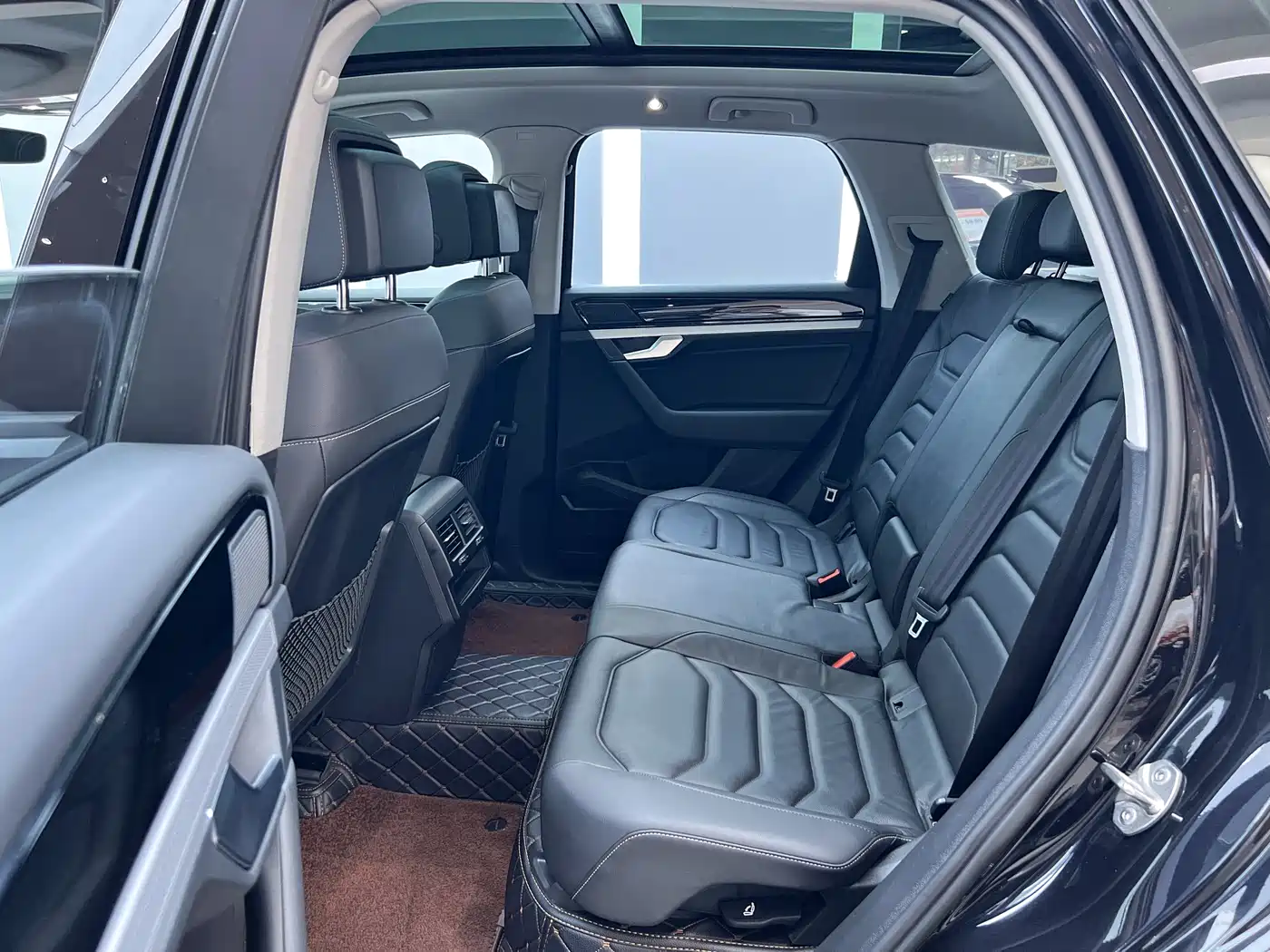 Volkswagen Touareg 2019 2.0TSI Pilot Edition China VI фото 10