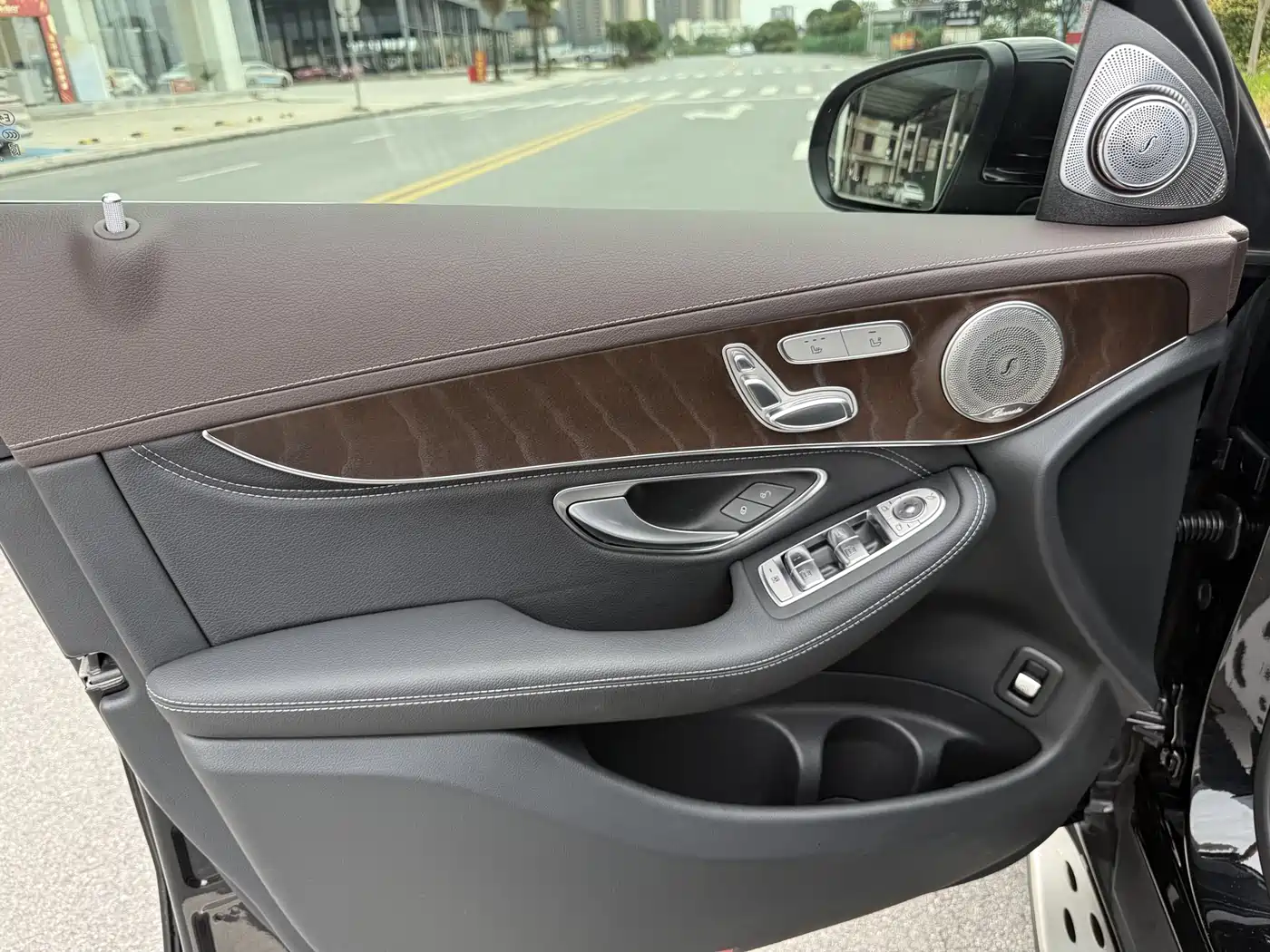 Mercedes-Benz GLC 2020 Facelift GLC 260 L 4MATIC Luxury фото 18