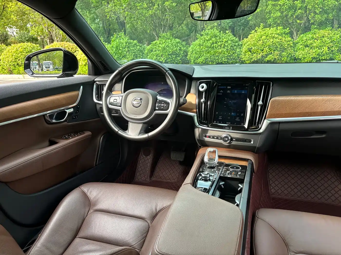 Фото 10 - Volvo S90
