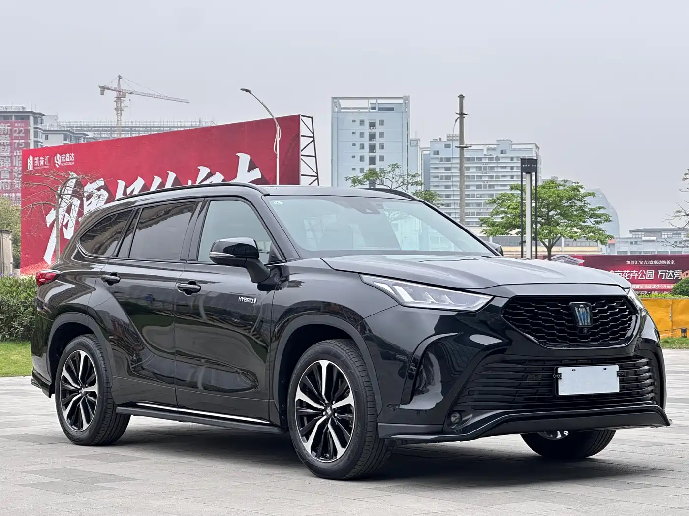Toyota Crown Kluger 2021 2.5L HEV AWD Flagship Edition фото 3