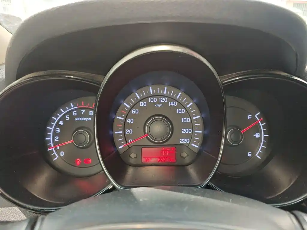 Kia K2 2017 2015 Sedan 1.4L MT GLS