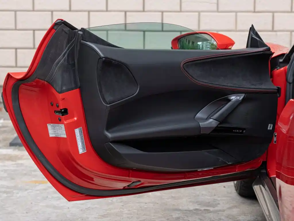Ferrari SF90 2022 2020 3.9T V8 Stradale