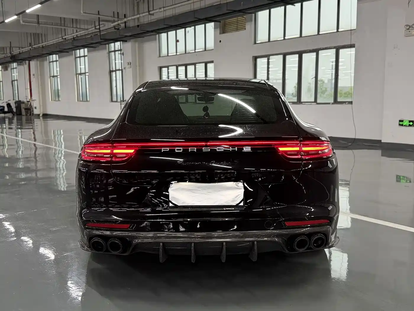 Фото 8 - Porsche Panamera