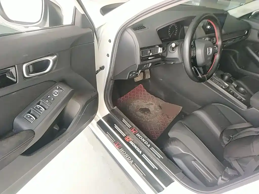 Photo 16 - Honda Civic