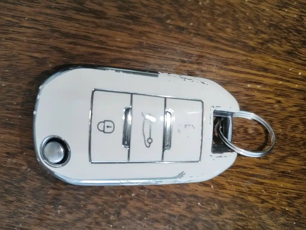 Peugeot 301 2017 2016 1.6L Auto Comfort Edition