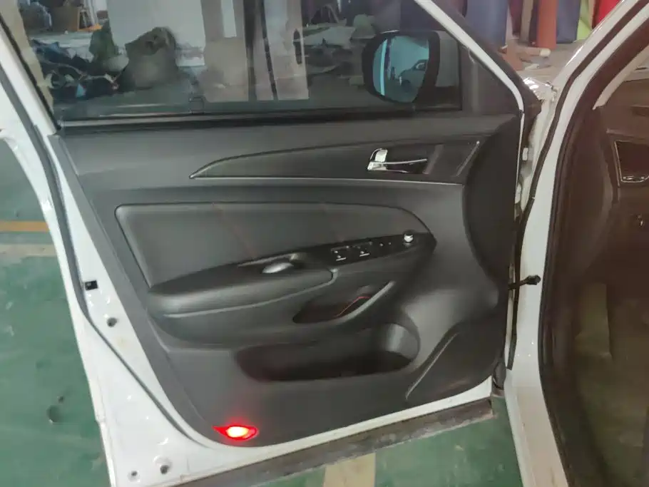 Changan CS75 2015 2014 2.0L Manual Luxury (China IV)