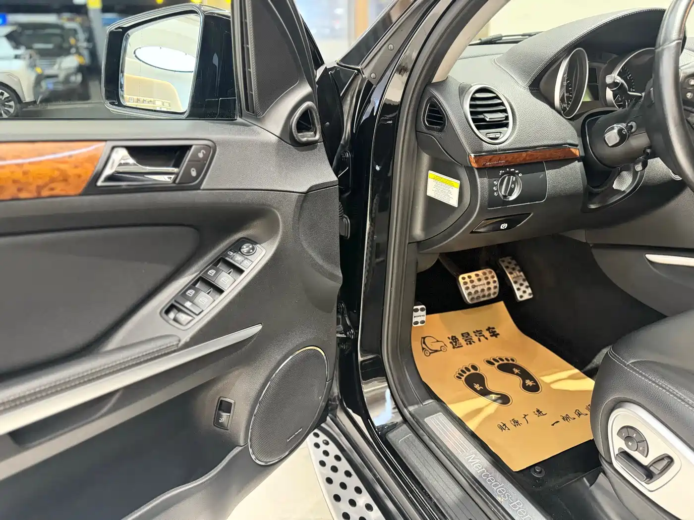 Mercedes-Benz GL-Class фото 13