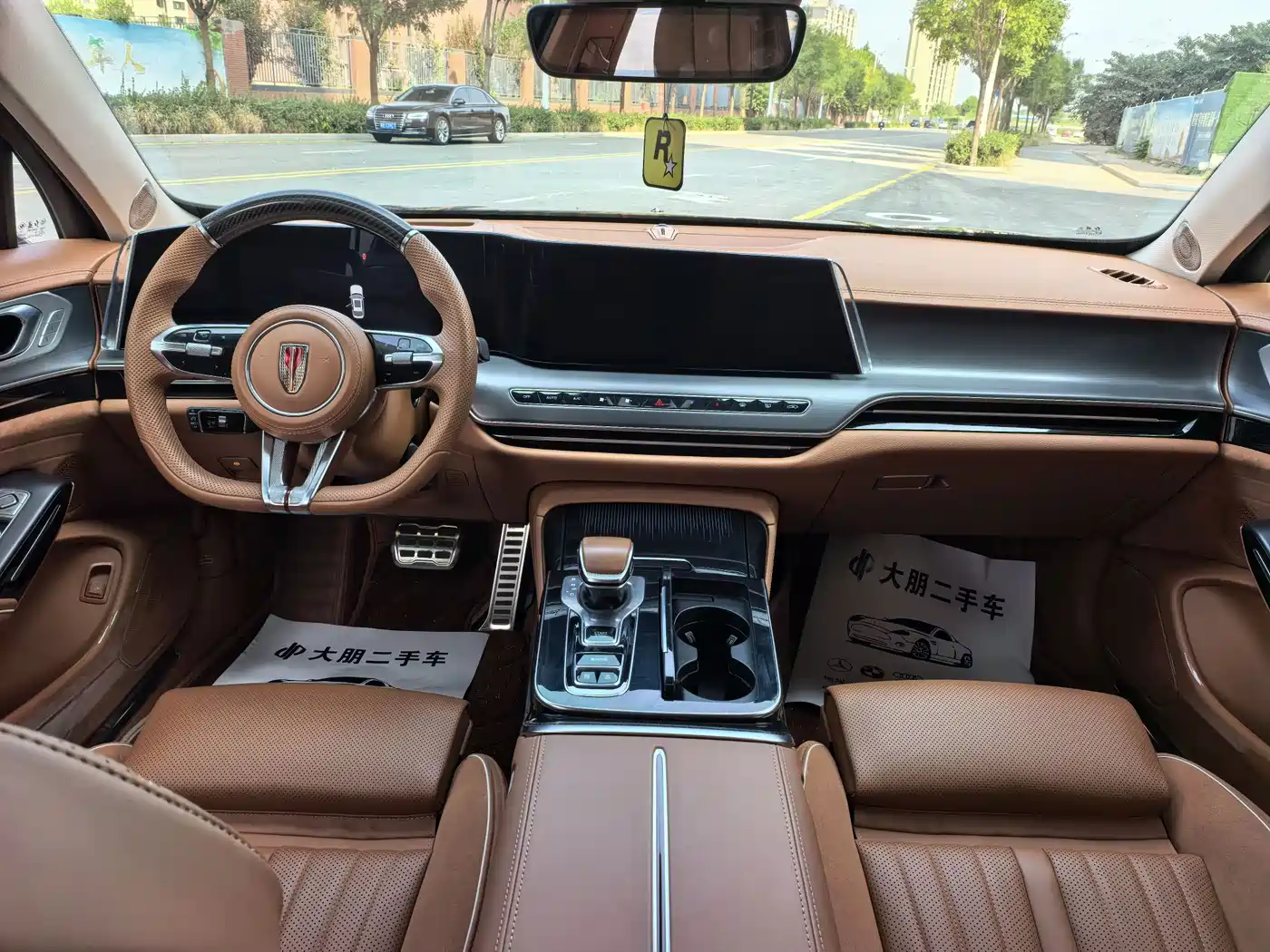 Фото 6 - Hongqi H9