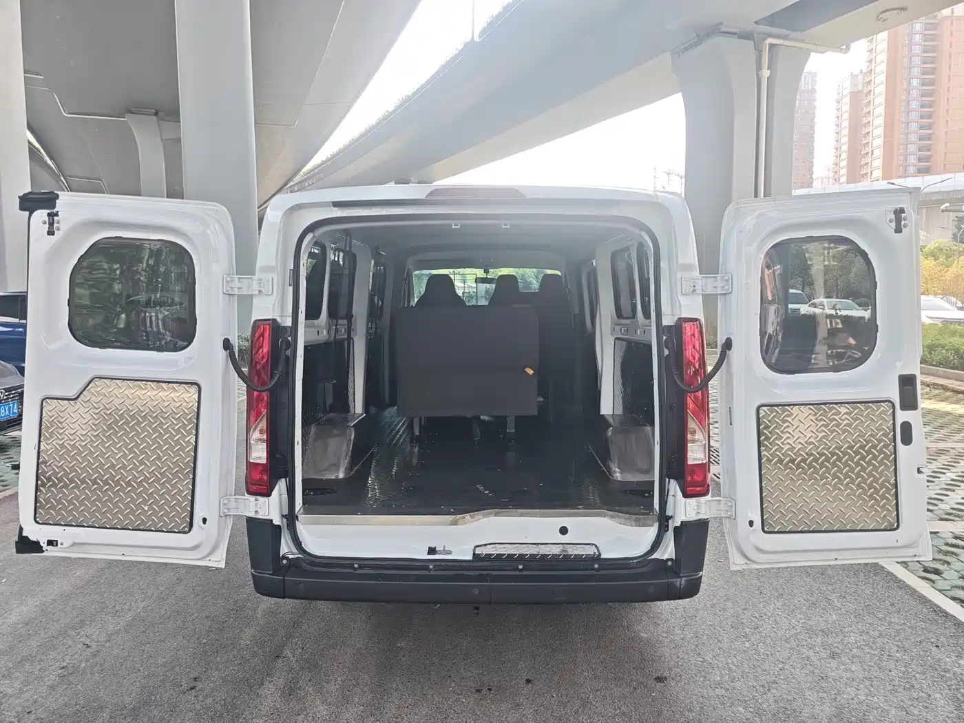 Jiangling E-Fushun 2025 2025 Clear Window Version 53.58kWh Medium Wheelbase Low Roof