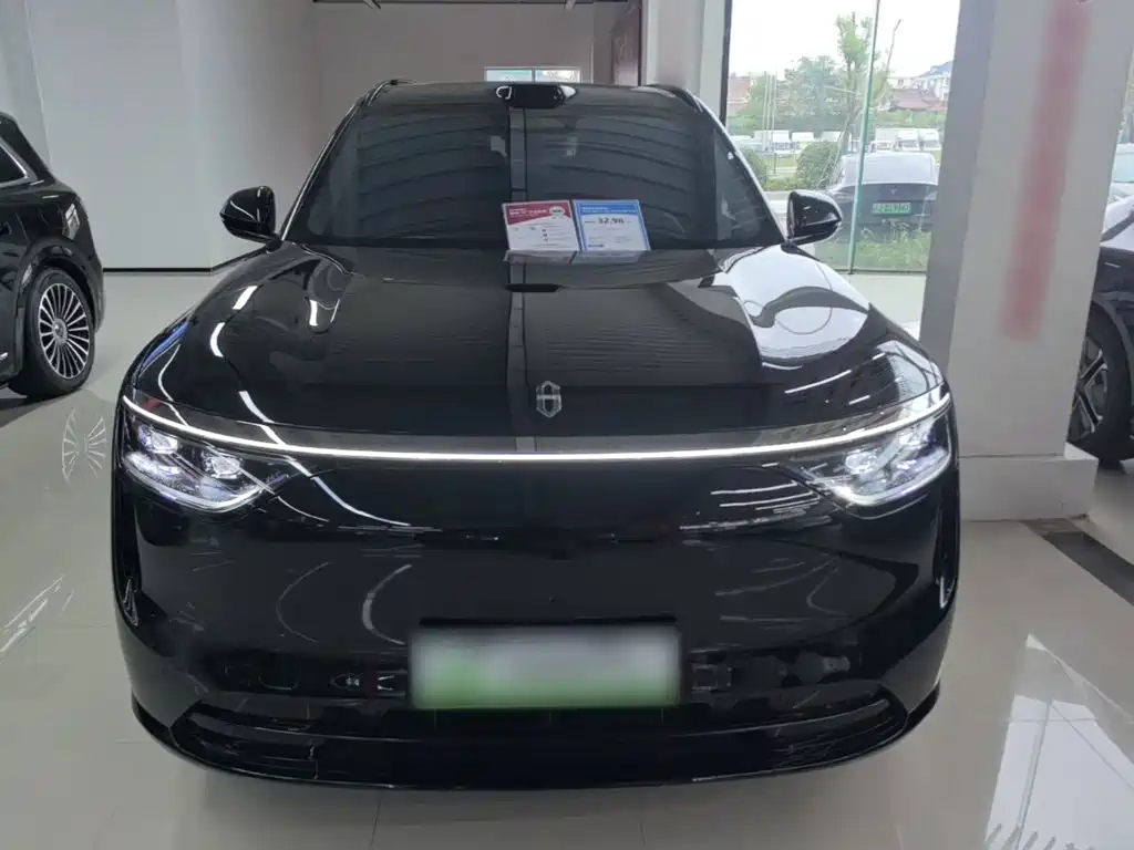 Aito AITO M8 2025 2025 Model Extended Range Max+ Edition 53.4kWh 6-Seater